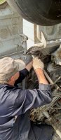 Установка основных стоек шасси Ту-134 в крыльевые гондолы