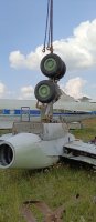 Установка основных стоек шасси Ту-134 в крыльевые гондолы