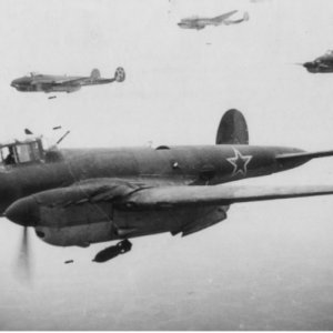 Самолёт Пе-2 в бою