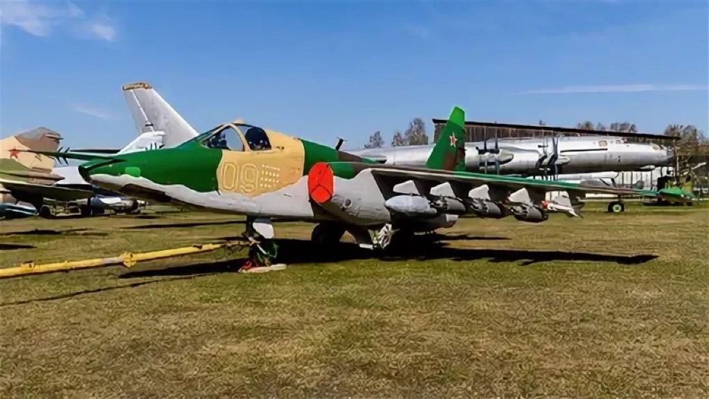 45 лет самолёту-штурмовику Су-25 (изделие 081) с бортовым номером 09 (заводской 25508101029)