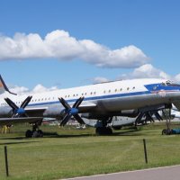 Самолёт на открытой площадке музея