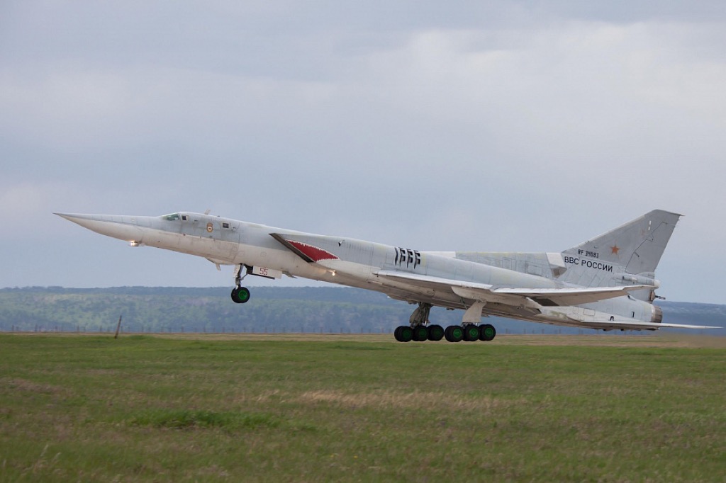 Дальний ракетоносец-бомбардировщик Ту-22М3