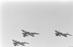 Сверхзвуковой самолет-разведчик Як-27Р Сверхзвуковой самолет-разведчик Як-27Р